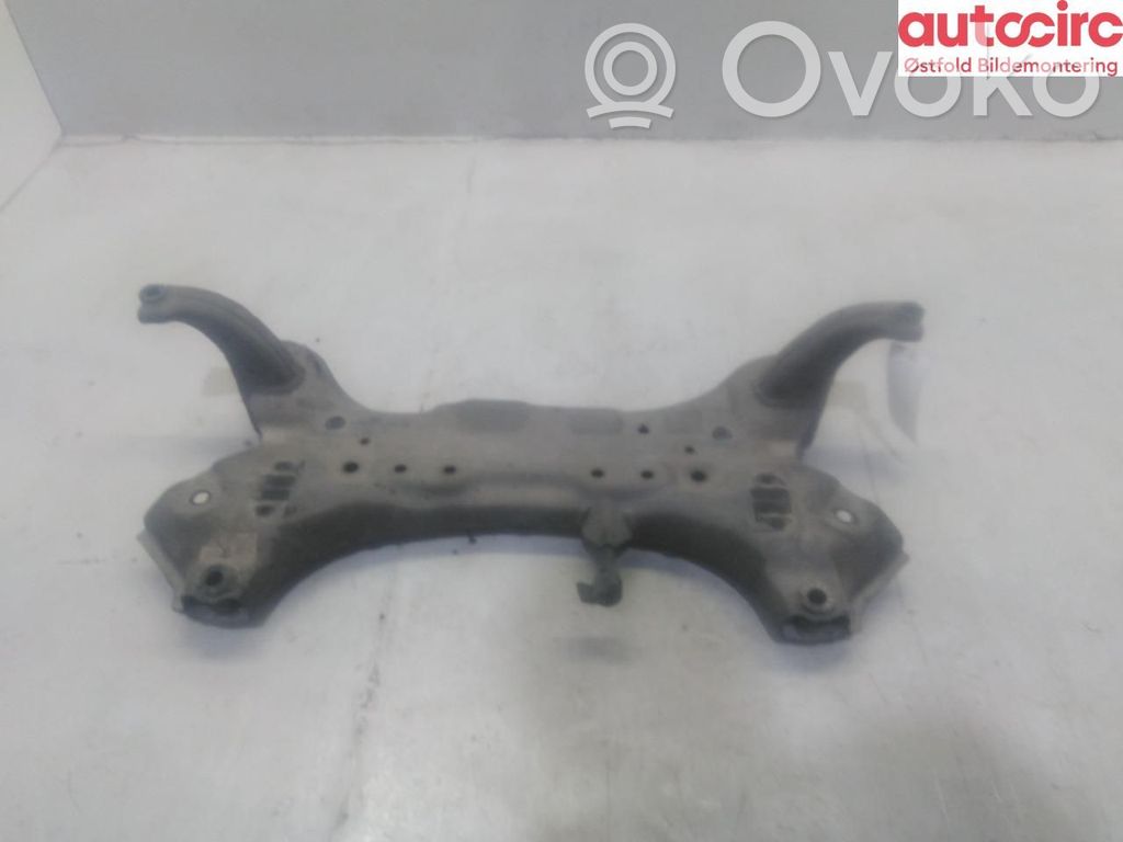 KIA Rio Priekinis traversas 