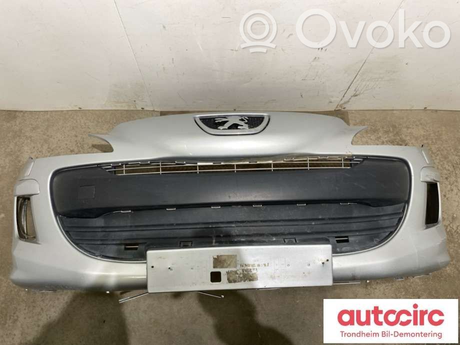 Peugeot 308 Parachoques delantero 