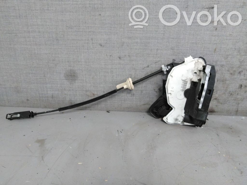 Volkswagen Golf VI Serrure de porte avant