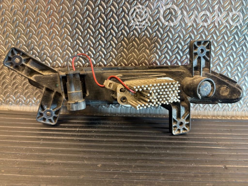 MG Marvel R Takapuskurin valo 