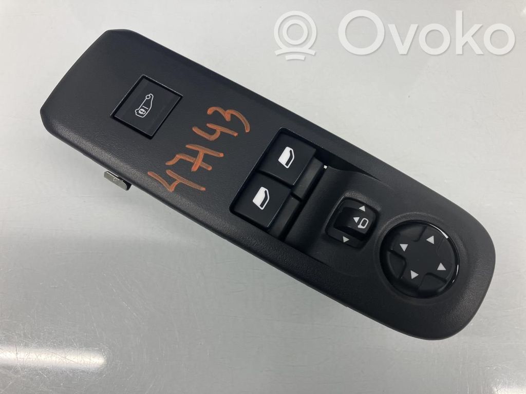 Toyota ProAce City Electric window control switch 