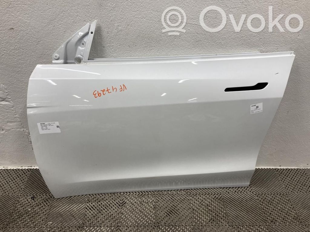 Tesla Model Y Priekinės durys 