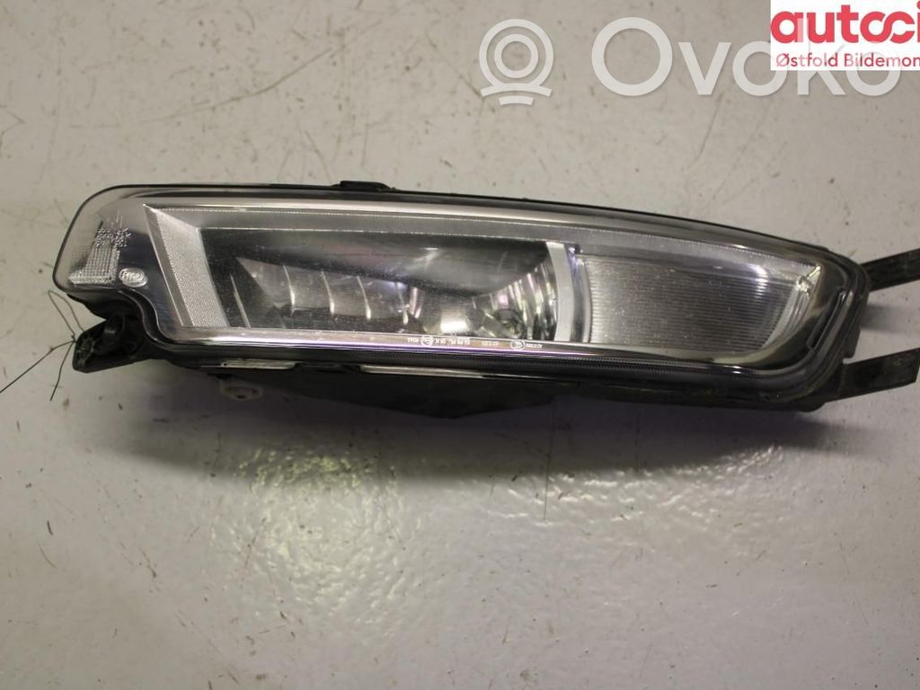 Volkswagen PASSAT B8 Proiector ceață 