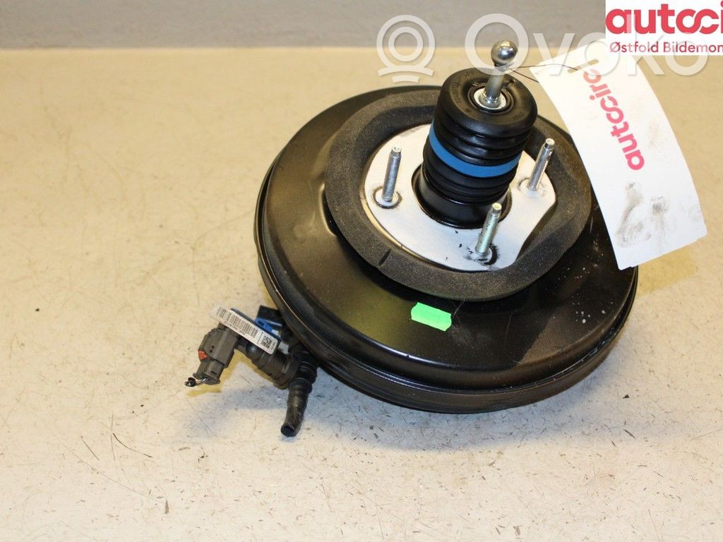 Peugeot 208 II Servo-frein