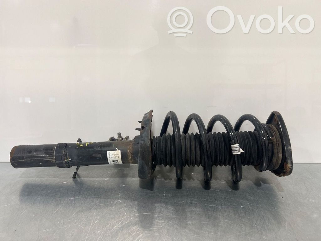 Volvo XC40 Amortyzator osi przedniej ze sprężyną 