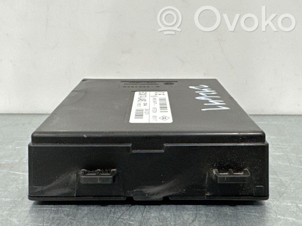 Opel Vivaro Central body control module 