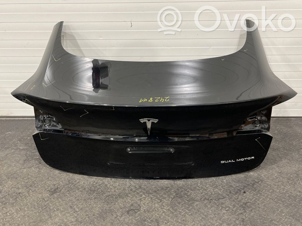 Tesla Model 3 Tailgate/trunk/boot lid 