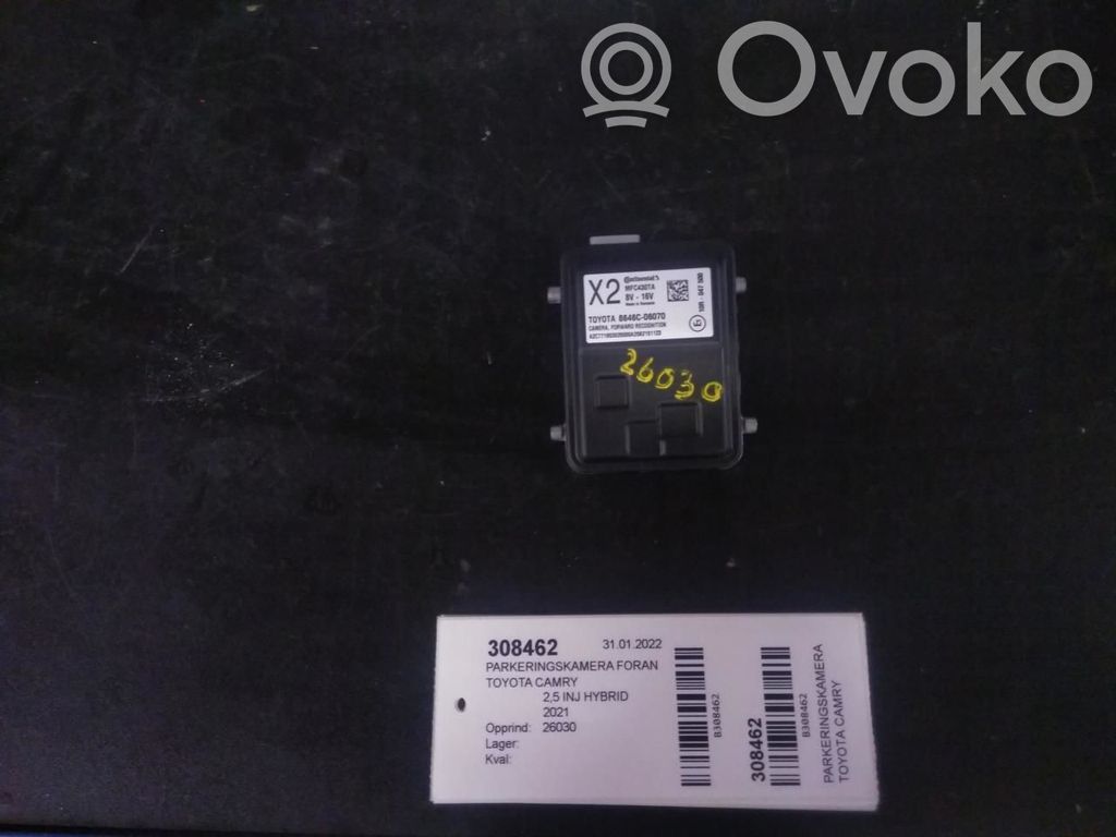 Toyota Camry VIII XV70 Uchwyt przedniego czujnika parkowania PDC