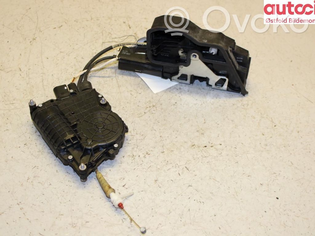 BMW 7 F01 F02 F03 F04 Zamek drzwi przednich 