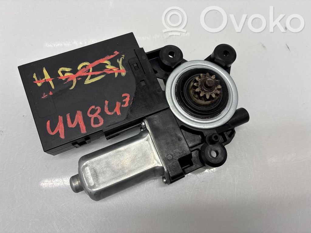 Volvo V70 Motor macara geam ușă față 