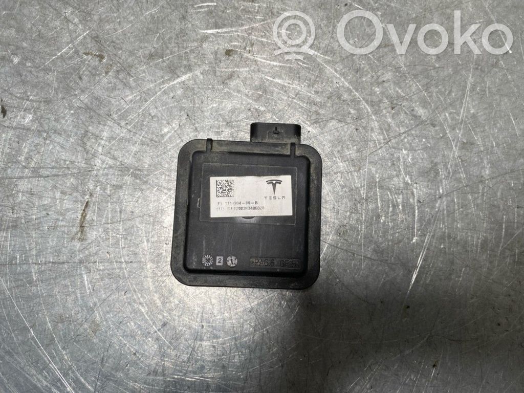 Tesla Model S Sonstige Steuergeräte / Module 