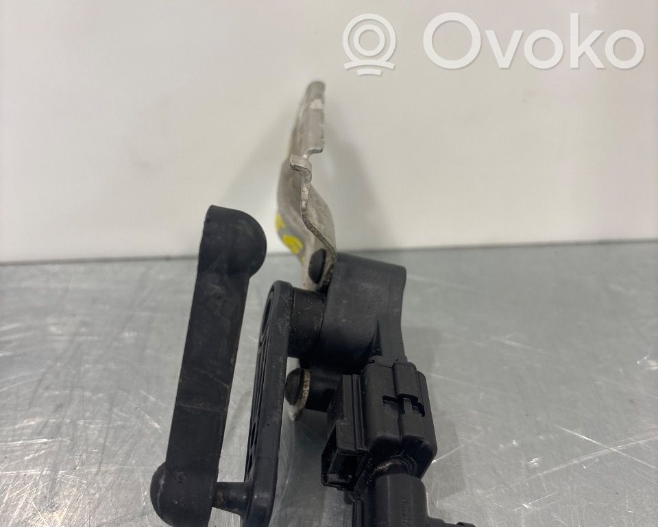 Tesla Model 3 Air suspension front height level sensor 