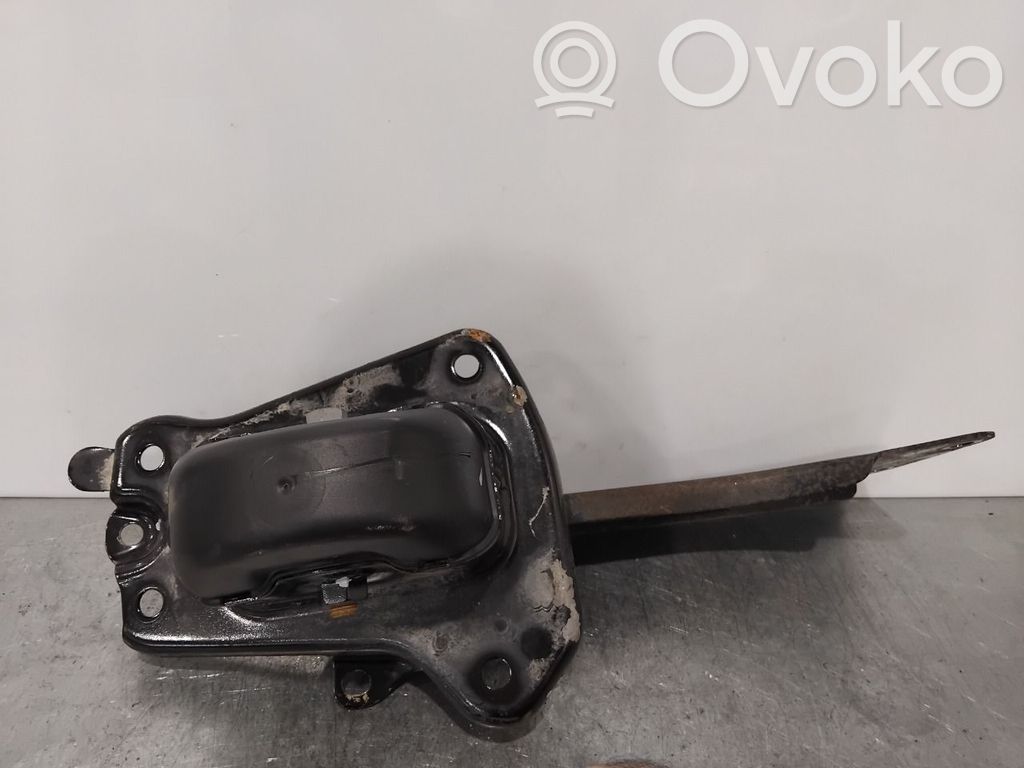 Polestar 2 Querlenker hinten 