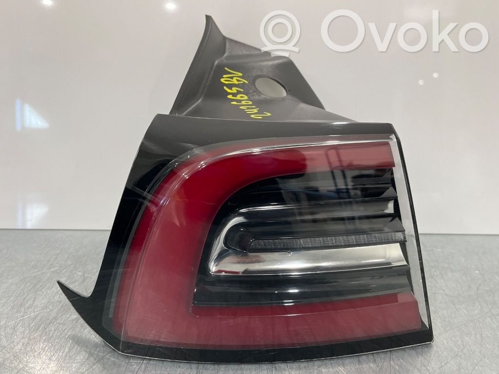 Tesla Model 3 Takavalot 