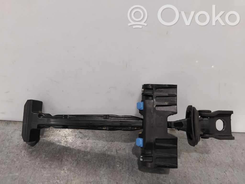 Etuoven pidätin   5G0837249C,5G0837249D,5G0837249D,5G0837249C,5G0837249D