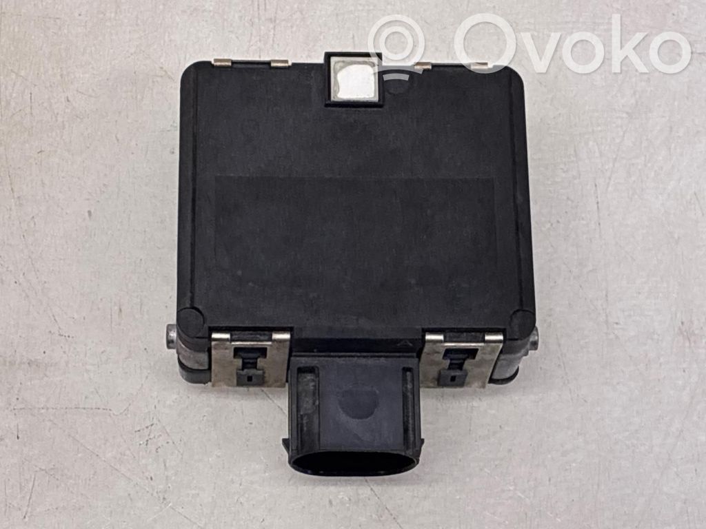 Volkswagen PASSAT B8 Senzor radar distronic 
