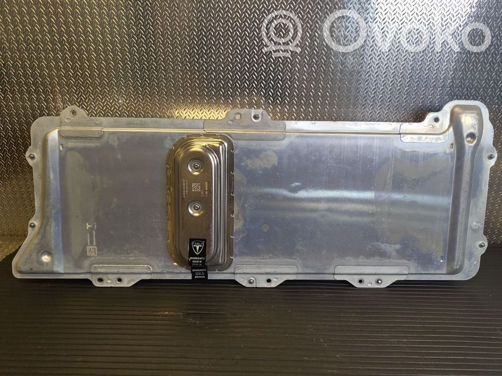 Tesla Model Y Cargador de batería (opcional) 