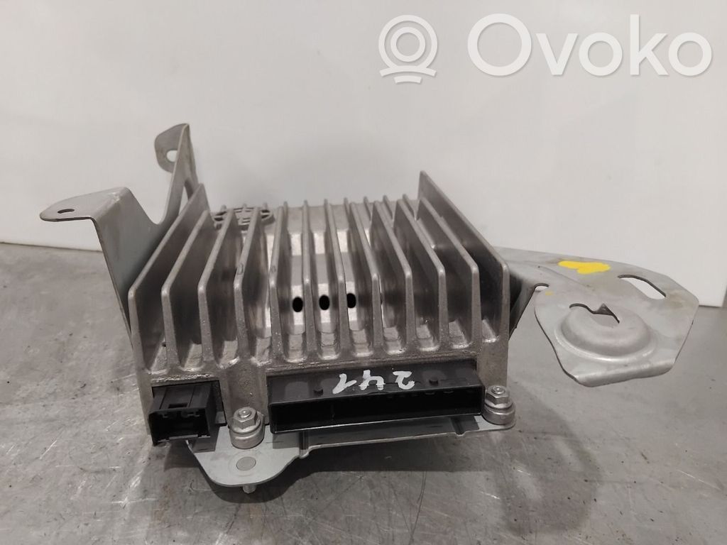Mercedes-Benz C W204 Sound amplifier 