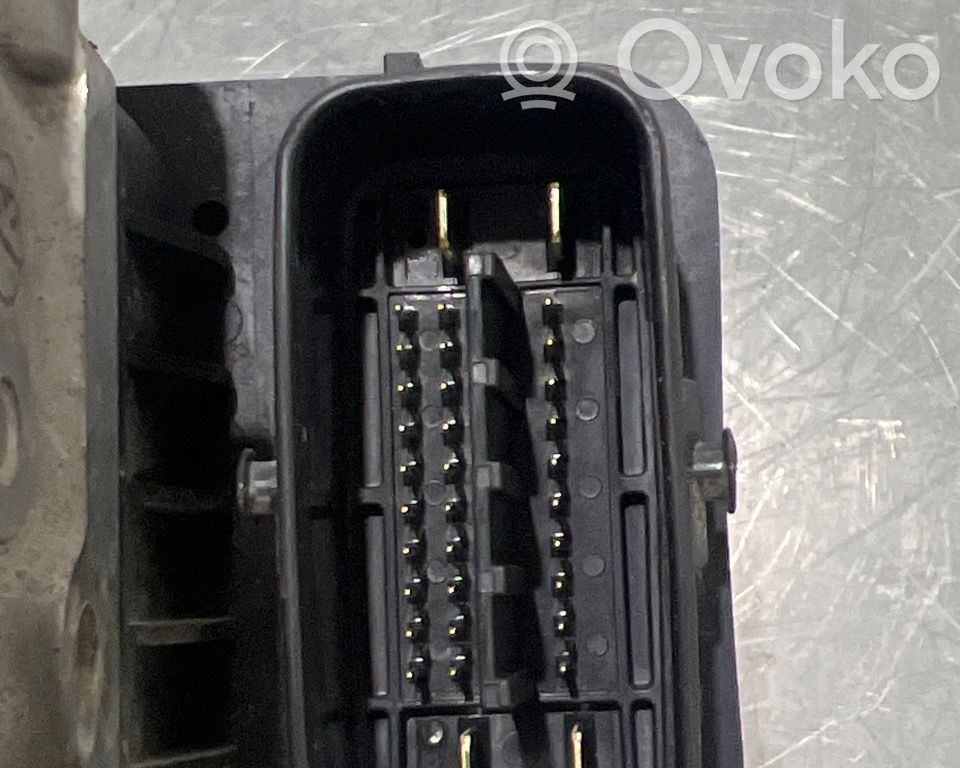 Isuzu D-Max ABS bloks 