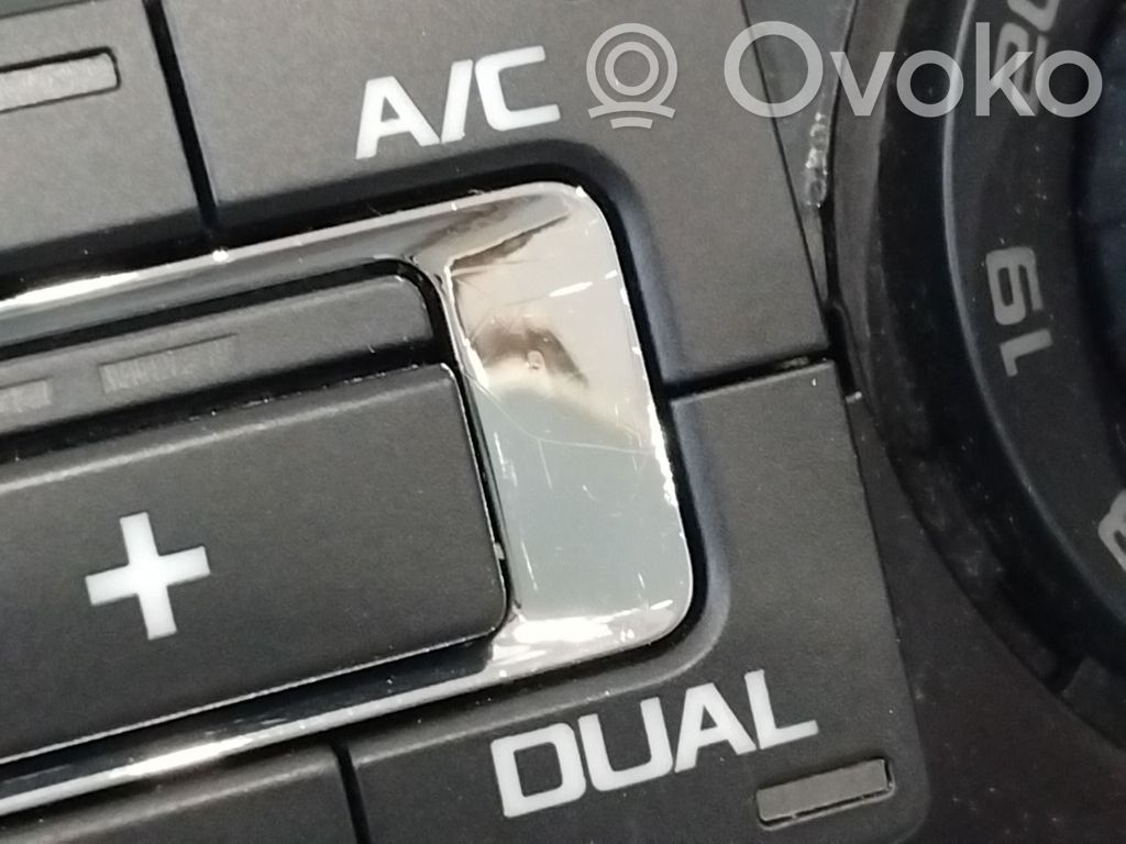 Skoda Superb B6 (3T) Climate control/heater control trim 