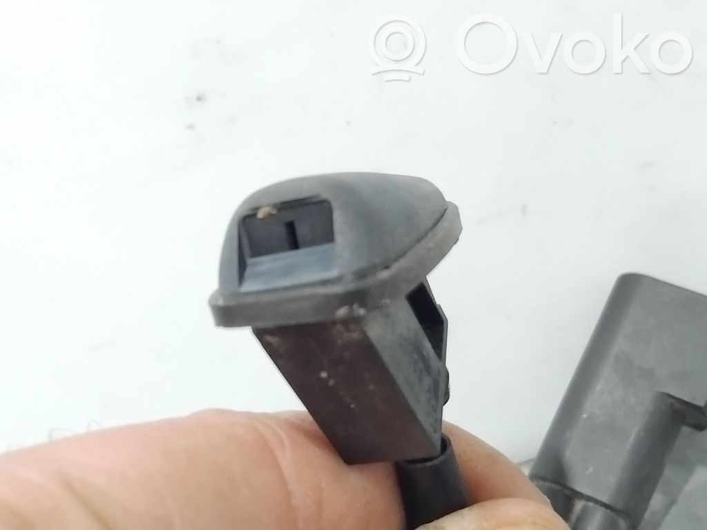 Ford Focus Buse de lave-phares 