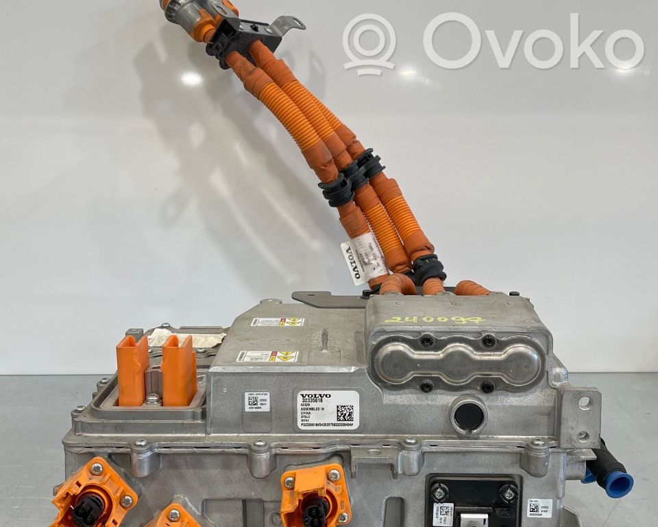 Volvo XC40 Convertor-inversor tensiune 