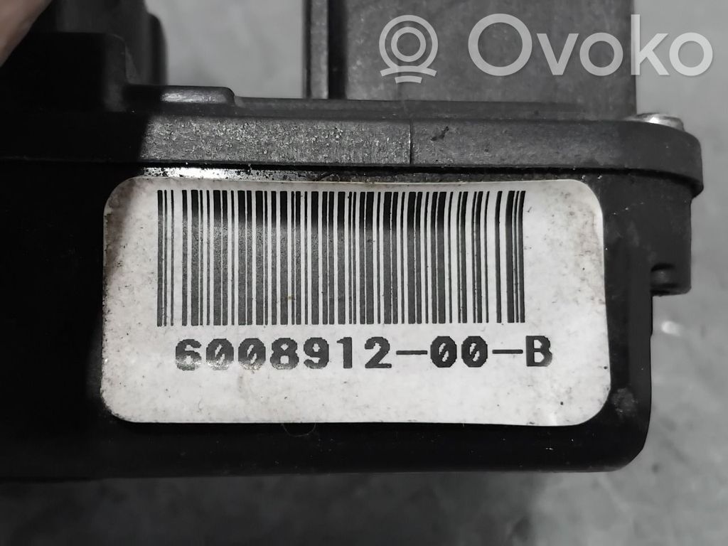 Tesla Model S Priekšpusē slēdzene 