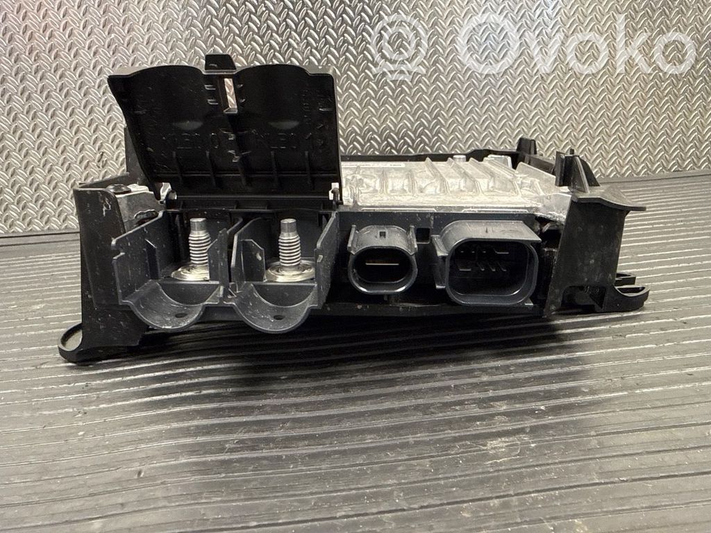 Porsche Macan (95B) Battery control module 