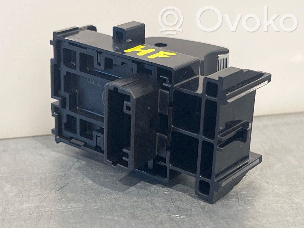 Toyota bZ4X Comutator comandă geamuri electrice 