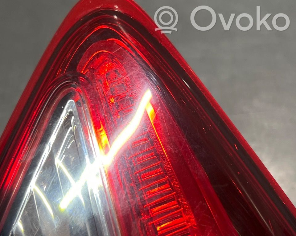 Mazda CX-5 Aizmugurējais lukturis virsbūvē 