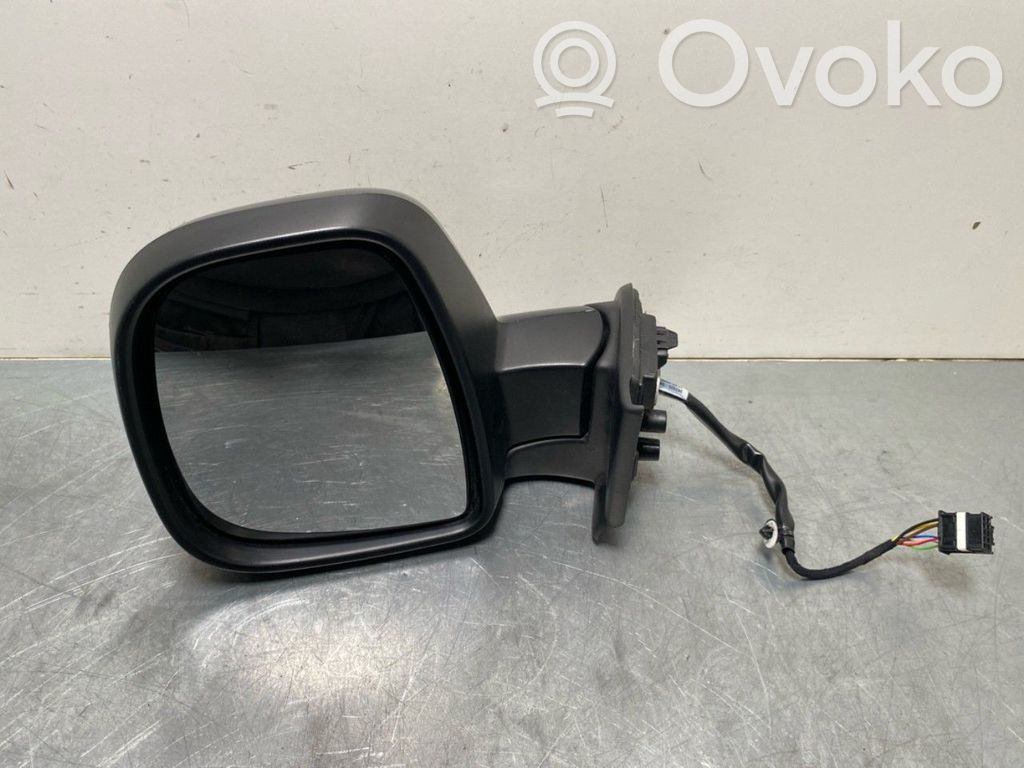 Opel Combo E Elektryczne lusterko boczne drzwi przednich 