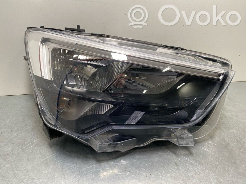 Opel Combo E Priekinis žibintas 
