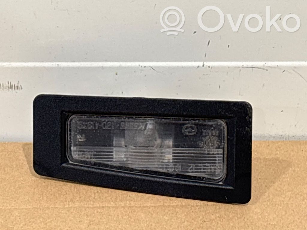 Mazda CX-3 Éclairage de plaque d'immatriculation 