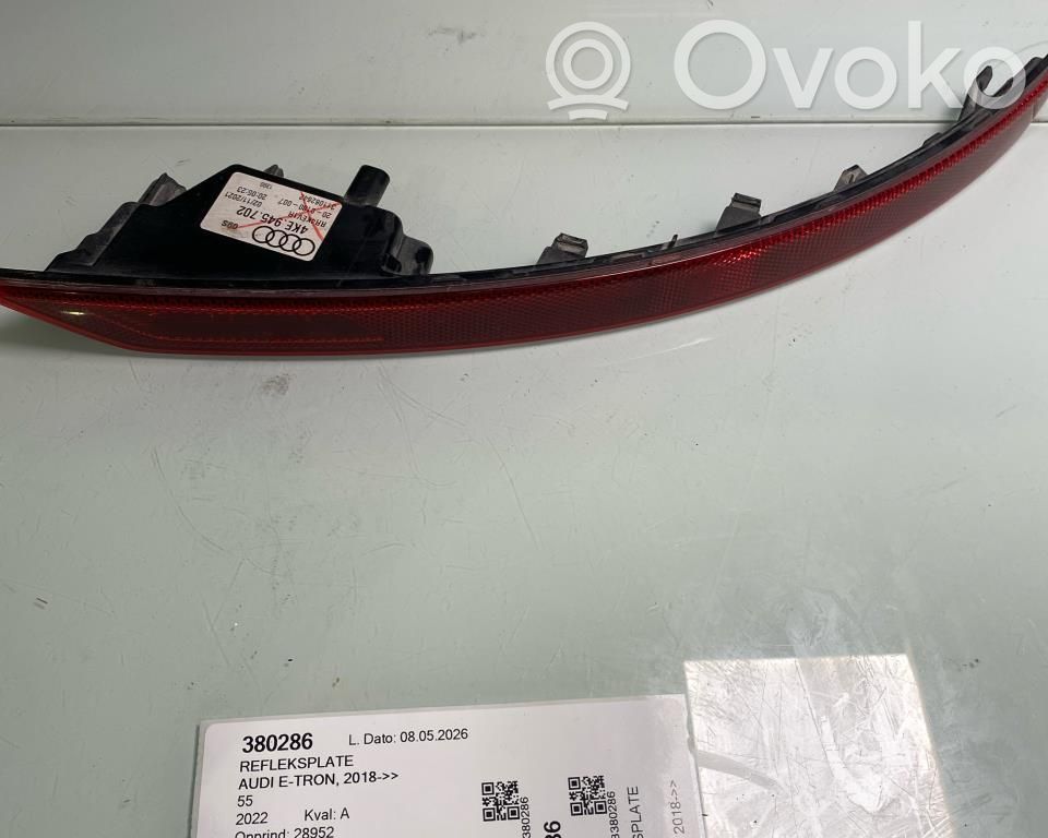 Tailgate trim   4KE945702,4KE945702