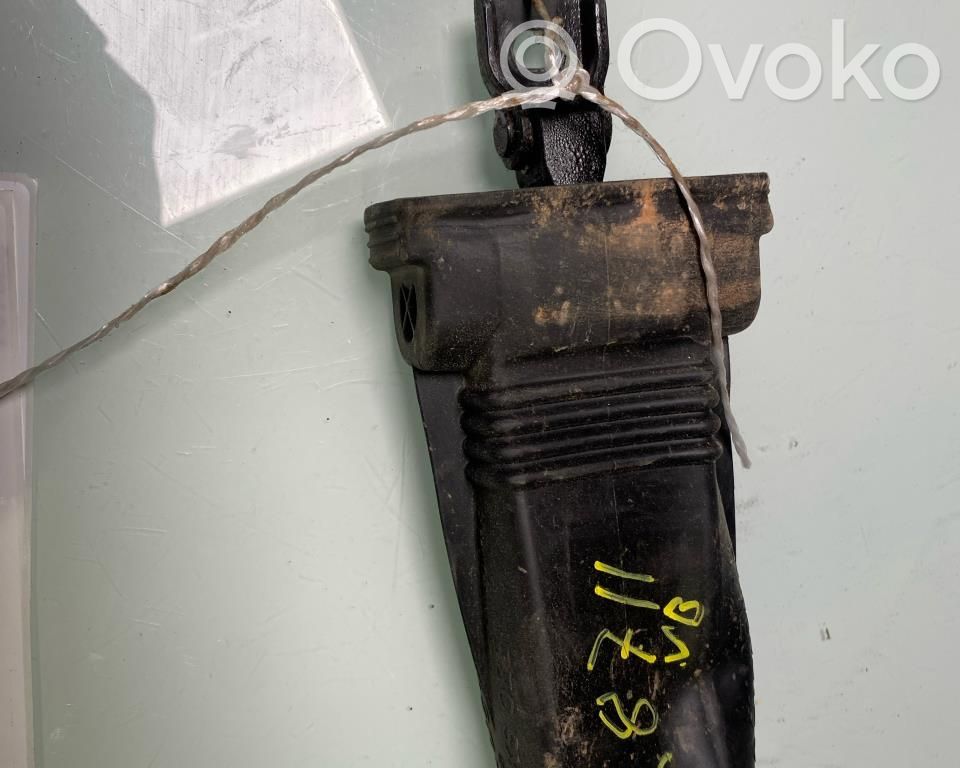 Audi e-tron Etuoven pidätin 
