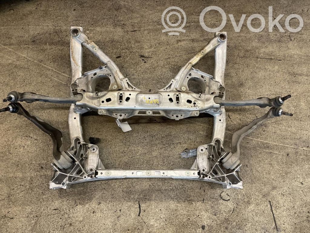 BMW 5 G30 G31 G38 Rama pomocnicza przednia 