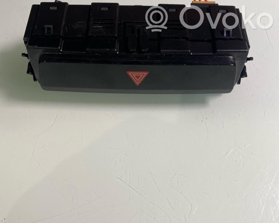 Audi Q4 e-tron Comutator lumini pericol 