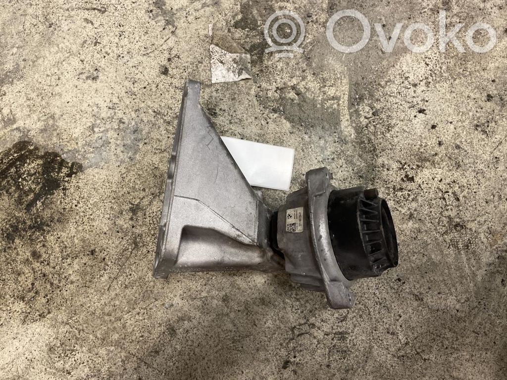 BMW M5 Engine mount bracket 