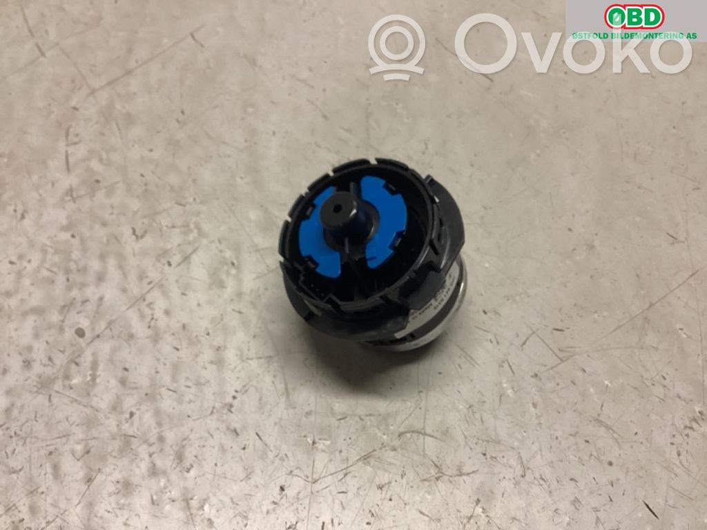 Porsche Cayenne (92A) Light switch 