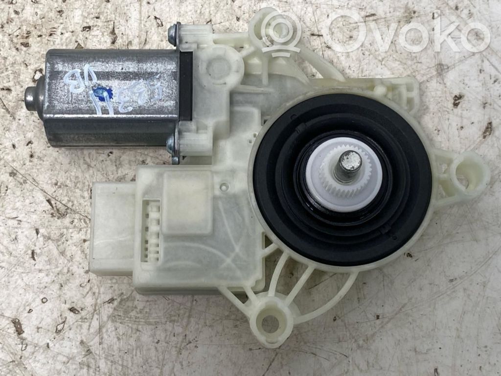 BMW M3 G80 Motorino alzacristalli della portiera posteriore 