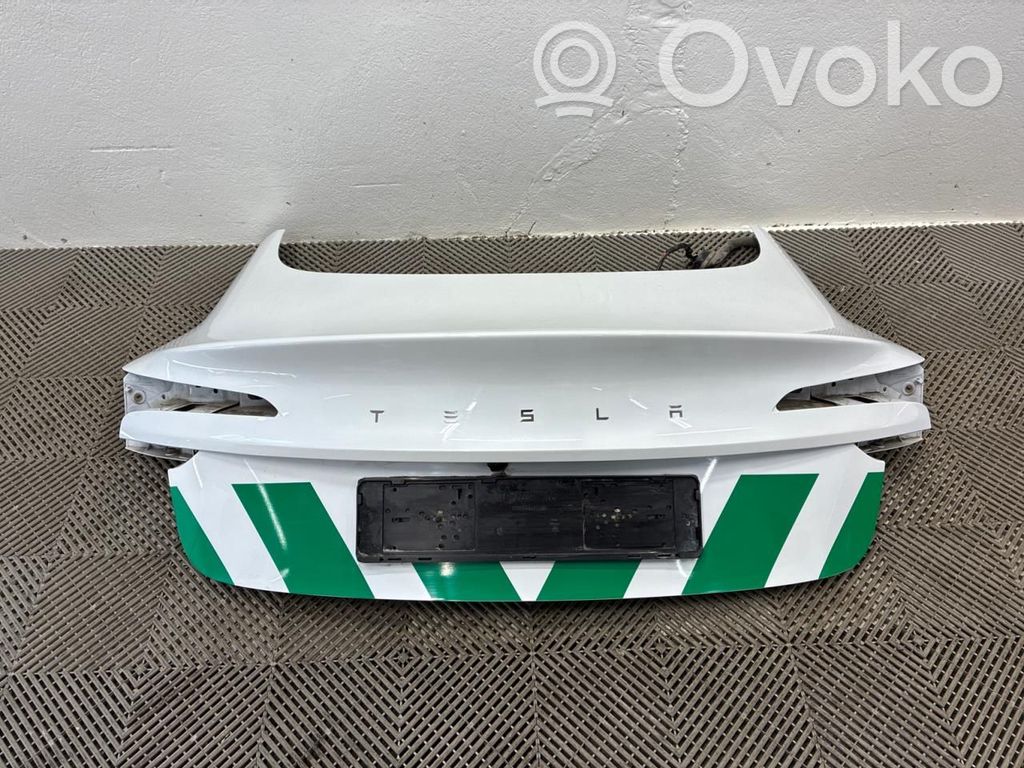 Tesla Model 3 Tailgate/trunk/boot lid 