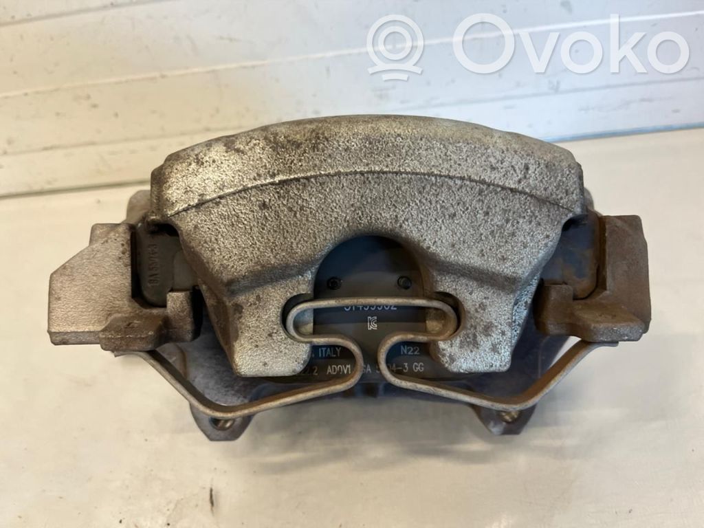 Volvo XC40 Etujarrusatula 