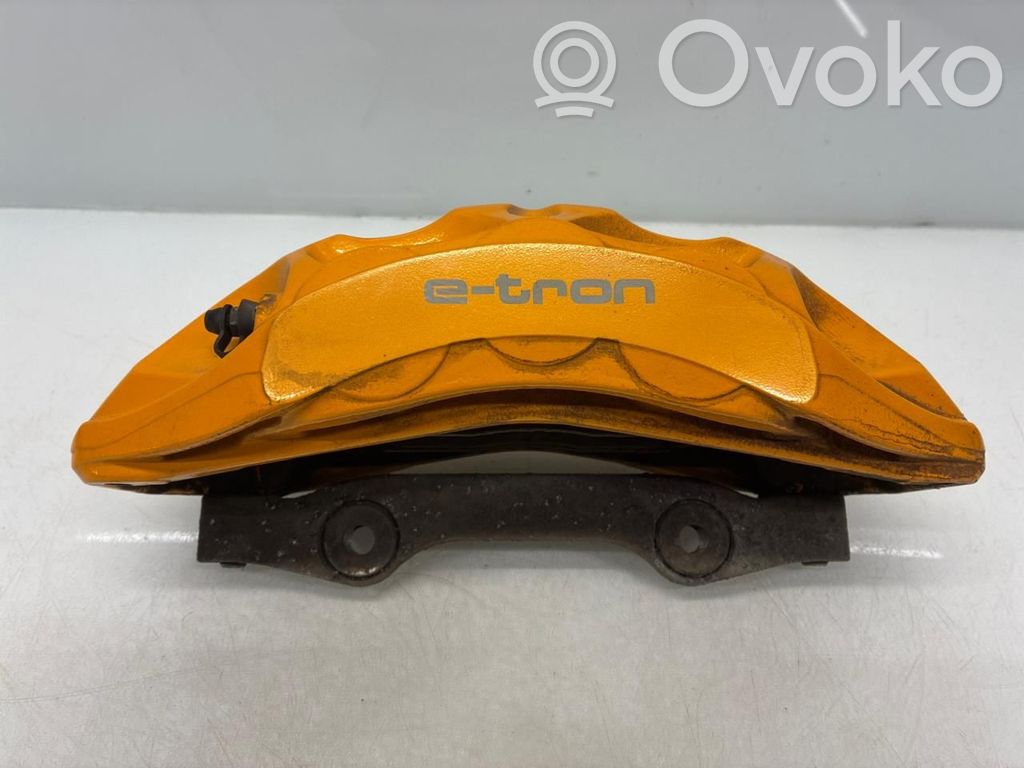 Audi e-tron Etujarrusatula 
