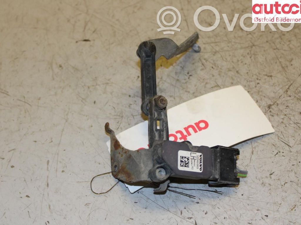 Volvo S90, V90 Air suspension front height level sensor 