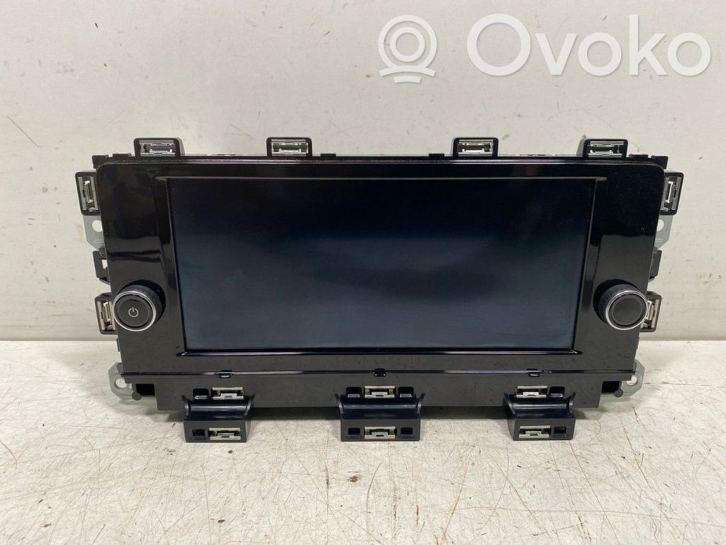 Volkswagen Caddy Panel / Radioodtwarzacz CD/DVD/GPS 