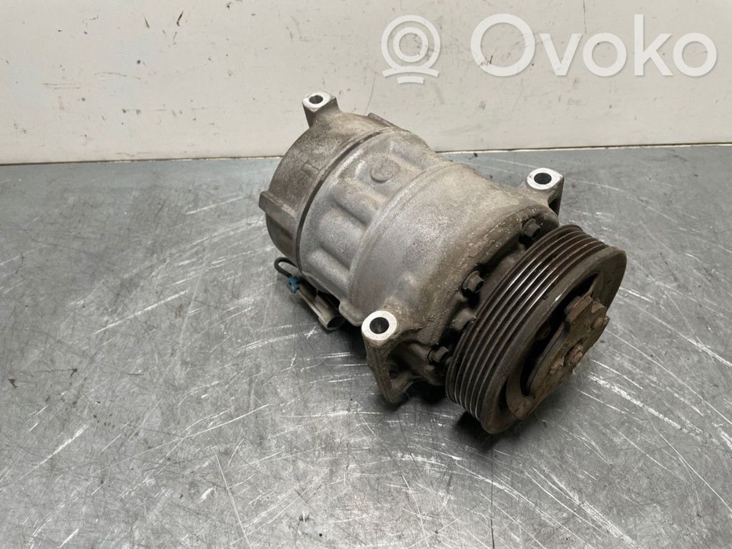 Opel Insignia A Ilmastointilaitteen kompressorin pumppu (A/C) 