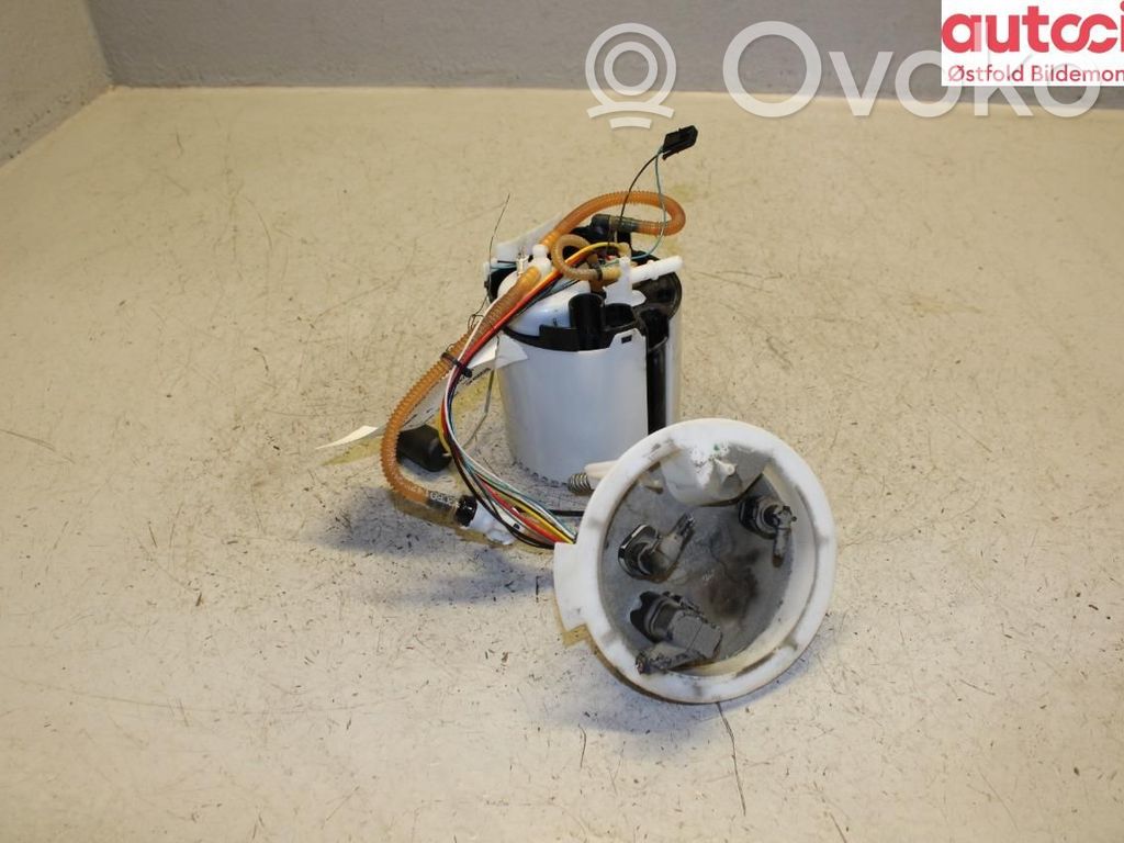 Volvo S90, V90 Pompa carburante immersa