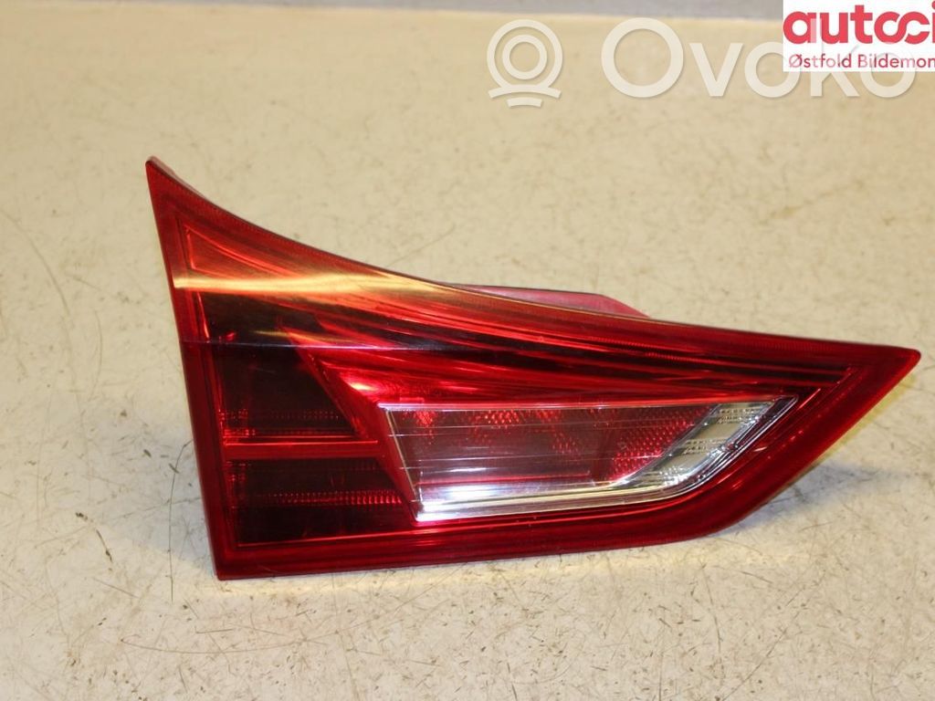 Toyota Auris E180 Lampă spate în caroserie 