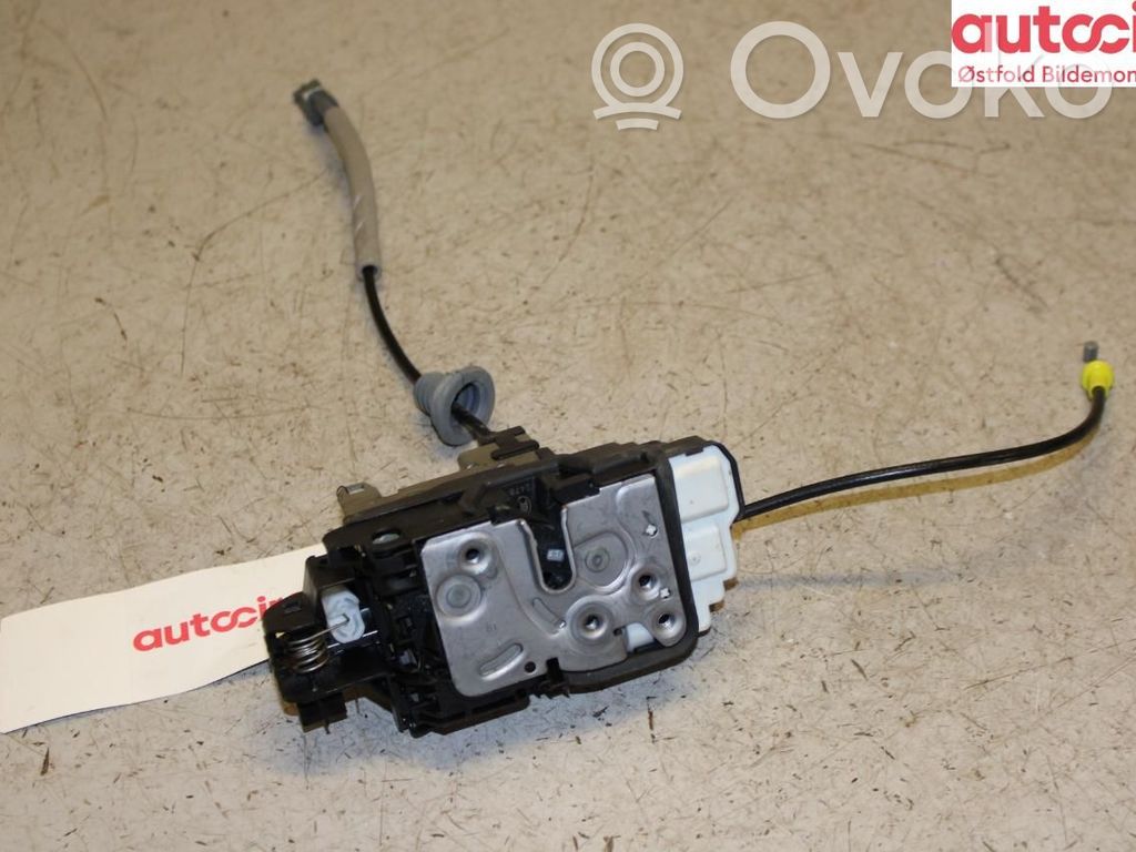 Volvo S90, V90 Serratura portiera anteriore 