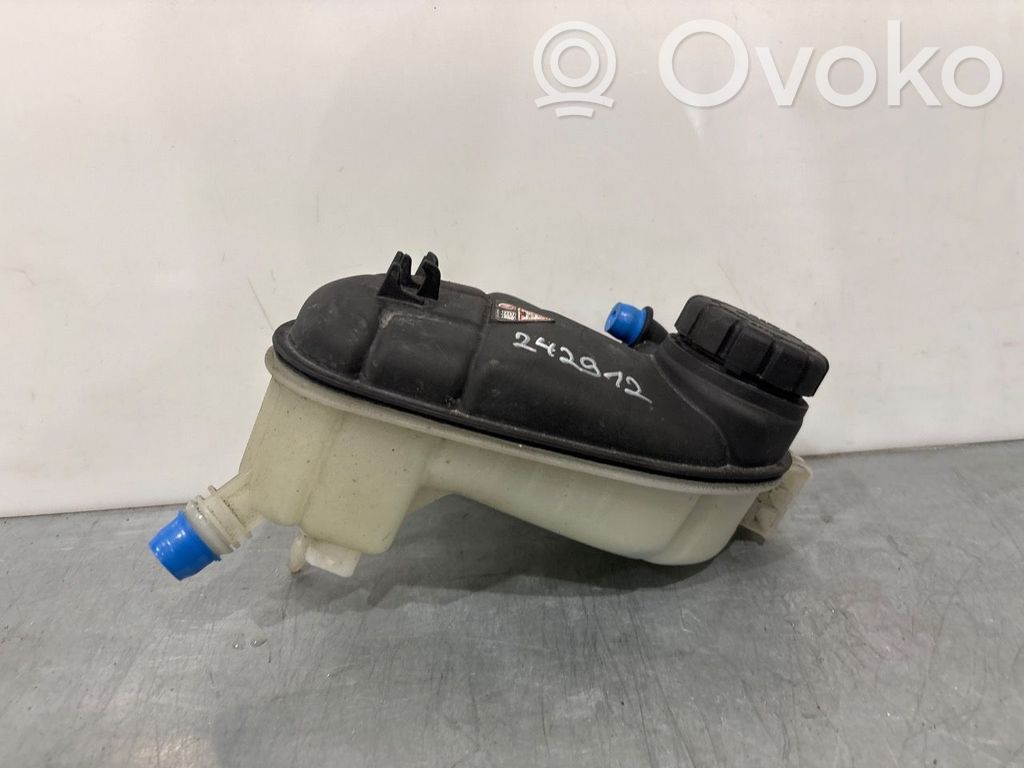 Mercedes-Benz B W246 W242 Vaso di espansione carburante